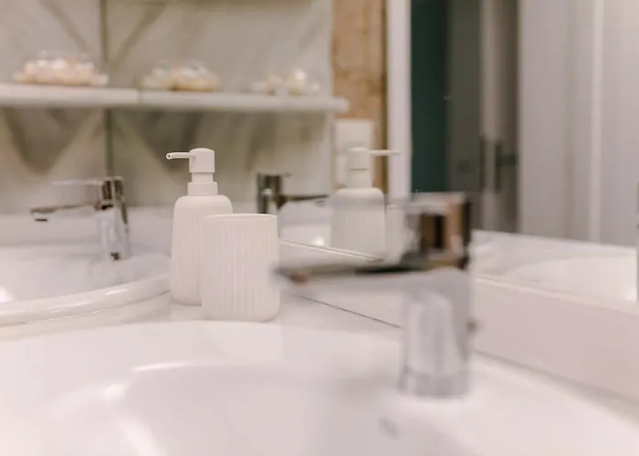 The Circular - Jacuzzi, Hiking & Vineyards Вилла