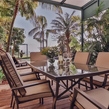 The Circular - Jacuzzi, Hiking & Vineyards