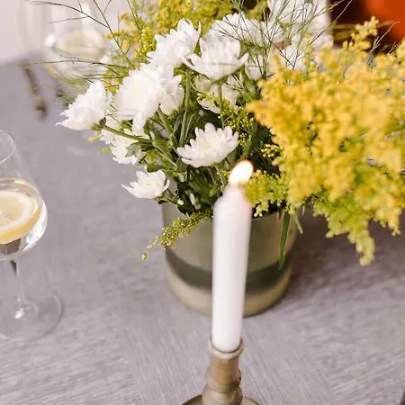 The Circular - Jacuzzi, Hiking & Vineyards *