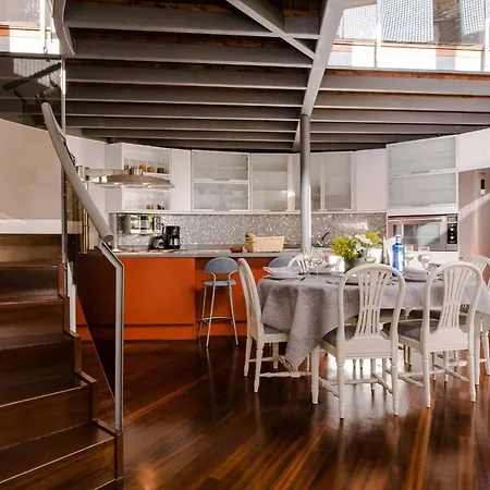 The Circular - Jacuzzi, Hiking & Vineyards *