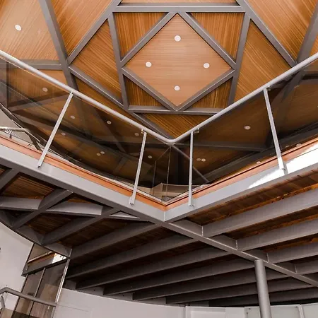 The Circular - Jacuzzi, Hiking & Vineyards Villa *