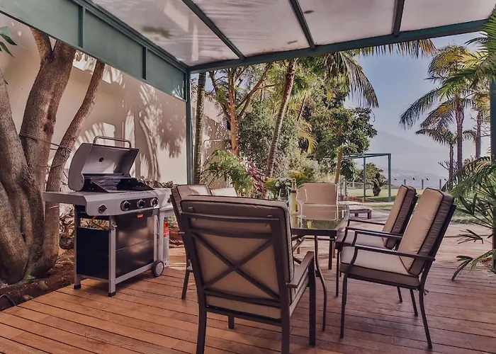 The Circular - Jacuzzi, Hiking & Vineyards