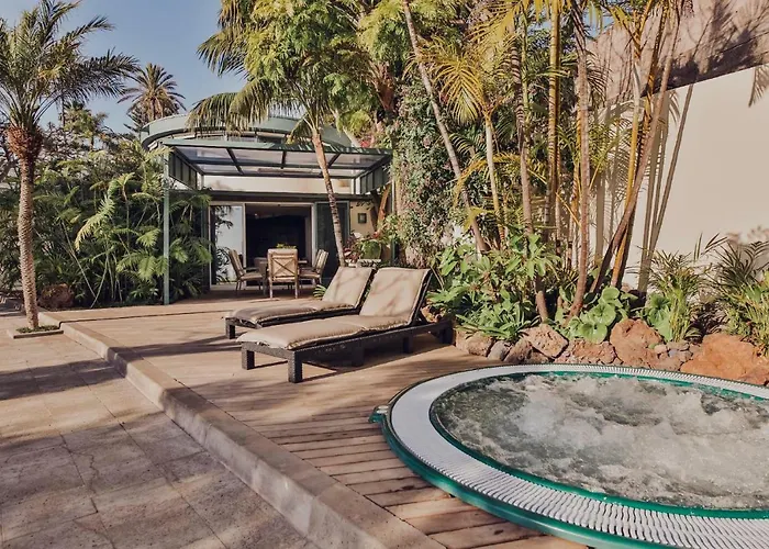 Villa The Circular - Jacuzzi, Hiking & Vineyards